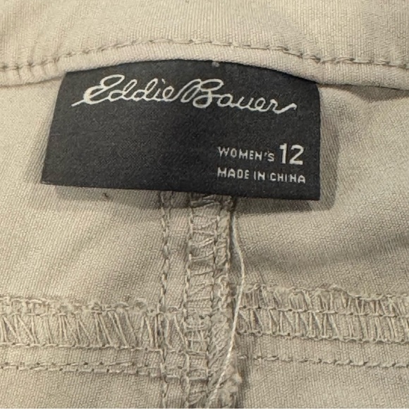 Eddie Bauer Tan Cargo Shorts with Belt Loops - Picture 7 of 8